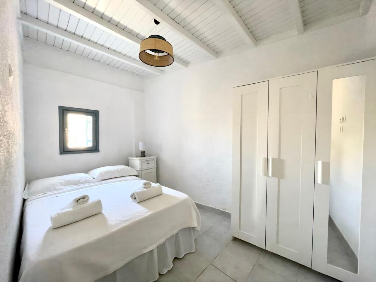 Black Pebble Myconian House Ano Mera